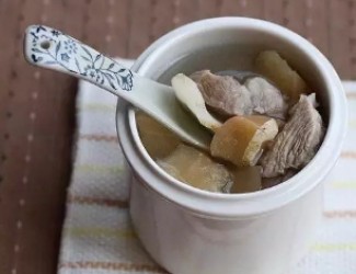 一碗宜药宜膳的养心汤——三七灵芝瘦肉汤